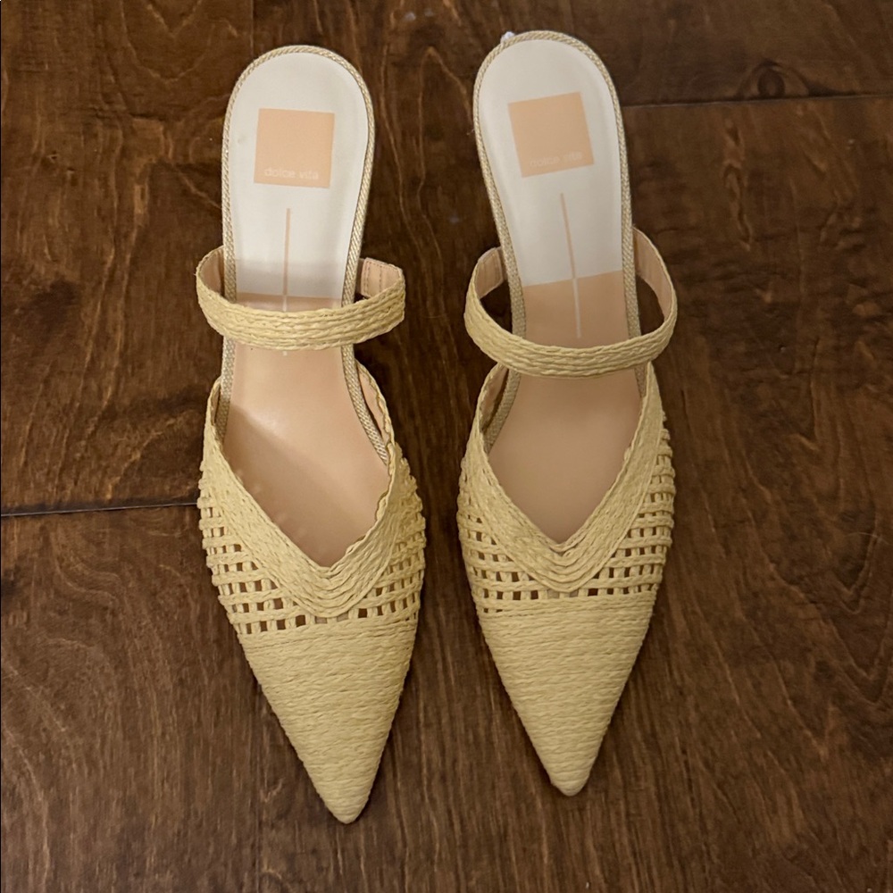Dolce Vita Tan Woven Heels fit a size 10